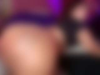 Live cam show with rihanarose - Brown Hair on CamClone