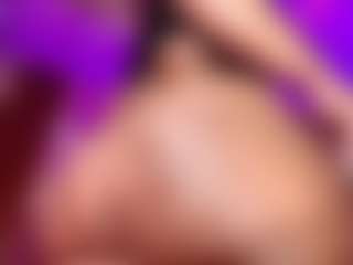 Live cam show with rihanarose - Black on Sex Cam Show