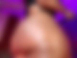 Live cam show with rihanarose - Tease Ebony on Hubzter Live | colombia