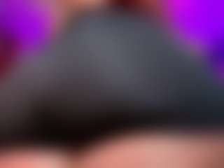 Live cam show with rihanarose - Ebony HD on Camsoda