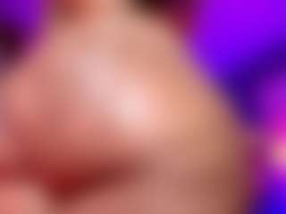 Live cam show with rihanarose - Strip Lovense on Free Soda