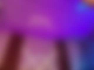 Live cam show with rihanarose - Black Cum on Gym Cam Girls