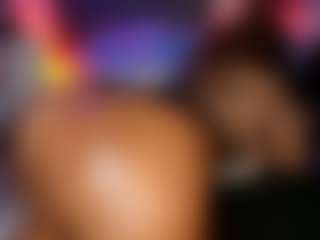 Live cam show with rihanarose - Black Squirt on Fling VIP Chat