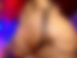 Live cam show with rihanarose - Dildo Or Vibrator on Camsoda