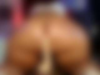 Live cam show with rihanarose - Flash on camwithhim.com