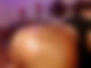 Live cam show with rihanarose - Strip Black on slutload