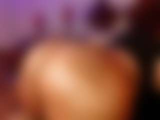 Live cam show with rihanarose - Ebony Squirt on Camsoda | colombia
