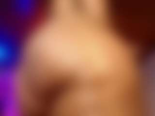 Live cam show with rihanarose - Black Squirt on studioflirtlive.com