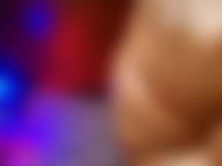 Live cam show with rihanarose - Big Tits on CamwithHer