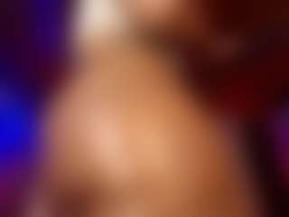 Live cam show with rihanarose - Ebony Squirt on PervPlay.com
