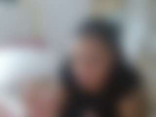 Mulatto Mamiii's Live Sex Cam Show
