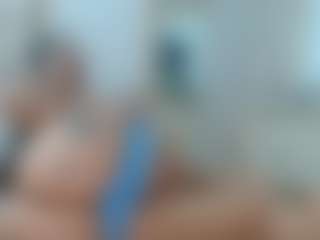 Mulatto Mamiii's Live Sex Cam Show