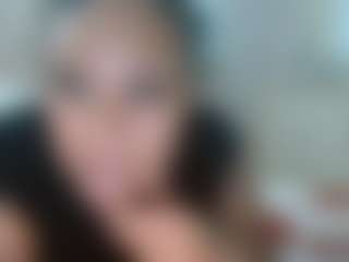 Mulatto Mamiii's Live Sex Cam Show