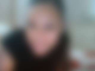 Live cam show with Mulatto Mamiii - Landingstrip on livesuperchat.net