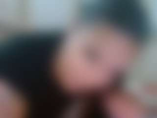 Live cam show with Mulatto Mamiii - Brown Eyes on Uber Horny