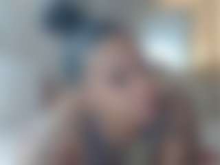 Mulatto Mamiii's Live Sex Cam Show