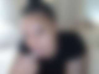 Mulatto Mamiii's Live Sex Cam Show