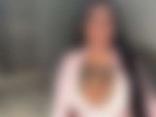 Mulatto Mamiii's Live Sex Cam Show