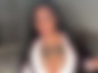 Mulatto Mamiii's Live Sex Cam Show