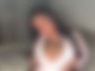 Mulatto Mamiii's Live Sex Cam Show