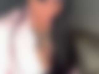 Mulatto Mamiii's Live Sex Cam Show