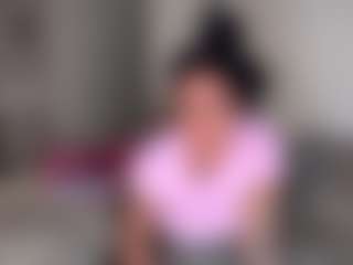 Mulatto Mamiii's Live Sex Cam Show