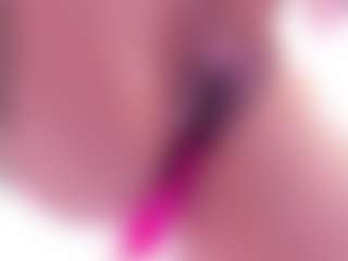Live cam show with Chelseylewis - Horny on testsause.com