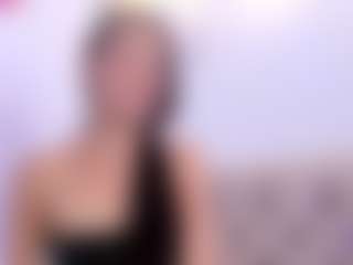 Chelseylewis MILF webcam performer live streaming