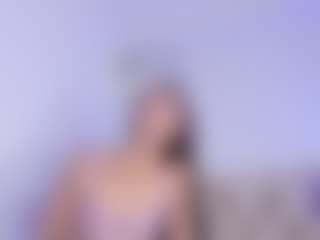 Chelseylewis MILF webcam performer live streaming