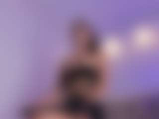 Live cam show with Chelseylewis - MILF Teen (18+) on Camsoda Late Night
