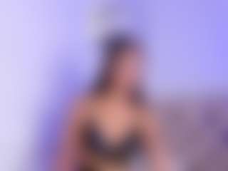 Live cam show with Chelseylewis - Skinny MILF on fapnchat