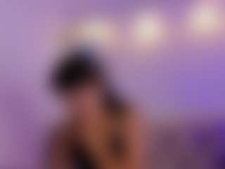 Live cam show with Chelseylewis - Petite MILF on Dolls Live