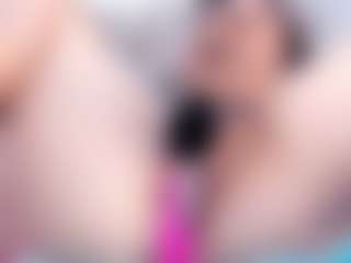 Chelseylewis MILF webcam performer live streaming