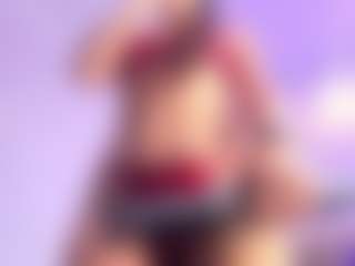 Live cam show with Chelseylewis - Petite on CamwithHer