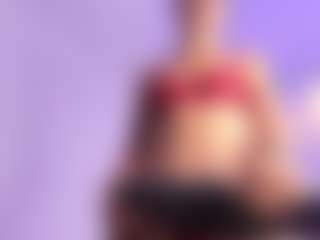 Live cam show with Chelseylewis - Brown Hair MILF on Camsoda
