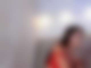 Live cam show with Chelseylewis - Petite MILF on CamwithHer