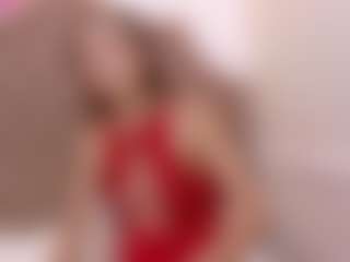 Live cam show with Chelseylewis - Skinny MILF on Camsoda