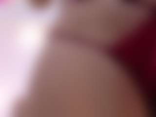 Live cam show with Chelseylewis - Latina MILF on Dare Cams | colombia