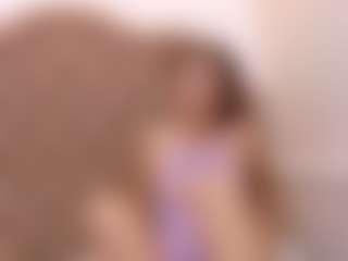 Live cam show with Chelseylewis - Brown Hair Petite on Dolls Live