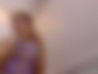 Live cam show with Chelseylewis - Petite Young Adult on Camsoda