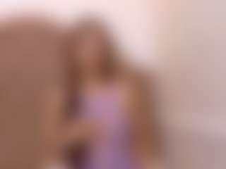 Live cam show with Chelseylewis - Petite on TottyGirls