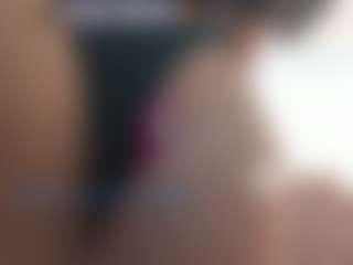 Chelseylewis MILF webcam performer live streaming