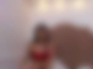 Live cam show with Chelseylewis - Skinny MILF on Camsoda