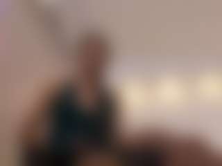 Chelseylewis's Live Sex Cam Show