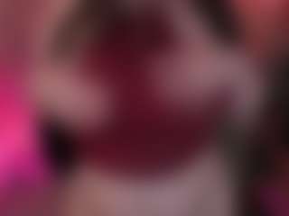 Live cam show with Lila Ellis - Shaved Pussy on Camming Site