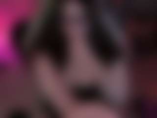Live cam show with Lila Ellis - Spank on Sweet Sext