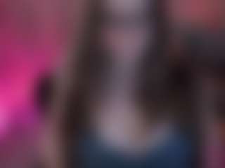 Live cam show with Lila Ellis - Brown Hair on xDating