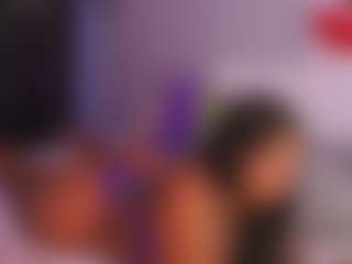 Live cam show with Rox Thee Stallion - Brown Hair on CamwithHer