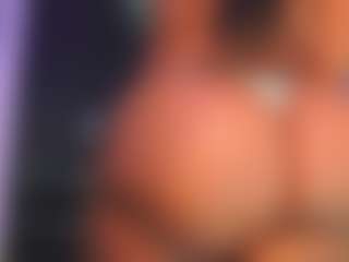 Live cam show with Rox Thee Stallion - Fuck on Mixed Magazine Live