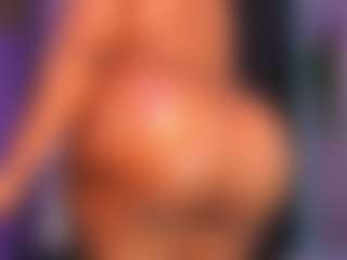 Live cam show with Rox Thee Stallion - Shaved Pussy Brown Hair on alttransgirls